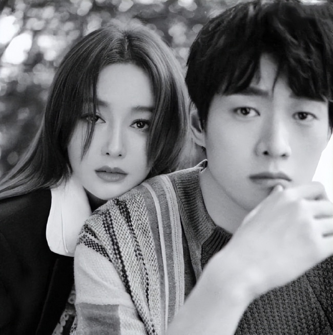 魏大勋秦岚挽手回家亲密同行 感情稳定疑似已同居