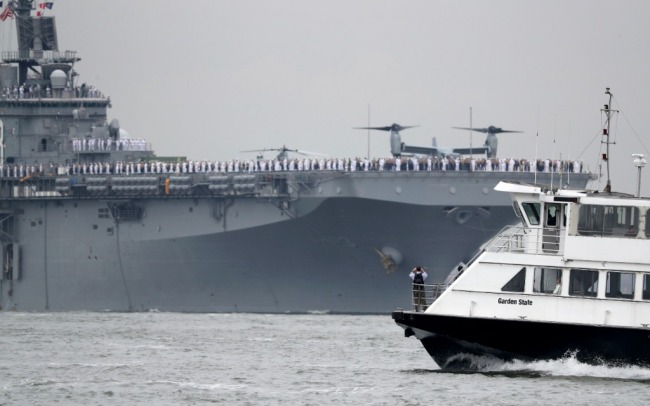 针对伊朗 美国欲派兵随船护送霍尔木兹海峡油轮