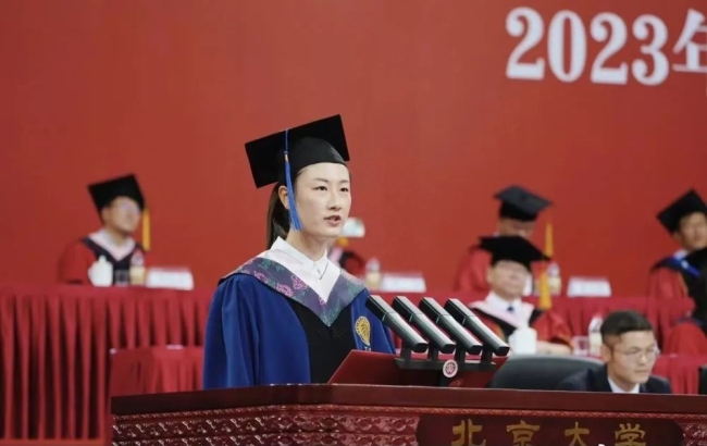 奥运冠军丁宁已任北京大学教师，研究方向为运动训练