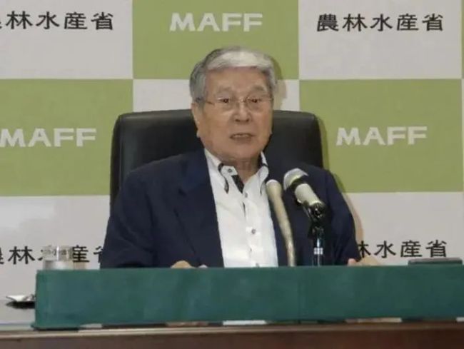 网友拍摄日本超市现状，福岛海鲜半价无人买，日企心态崩了：怎么自己人也这样？