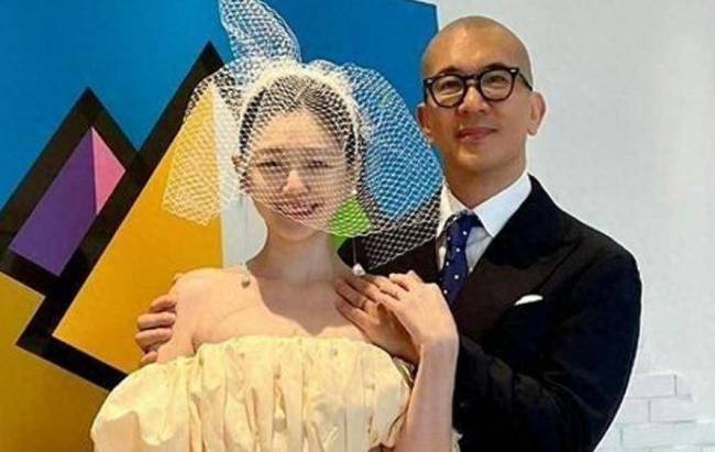 大S终于认清现实！光头收入太低被嫌弃，再提两个条件示好汪小菲，时隔一年推着婴儿车现身台北