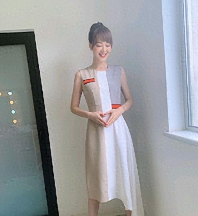央视最美女主持王冠：因私生活混乱被“辞退”后，如今怎么样了？