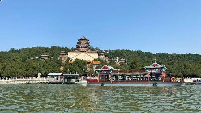 假期8天国内出游人次8.26亿：长线游成为主流，跨省游订单占比达51%