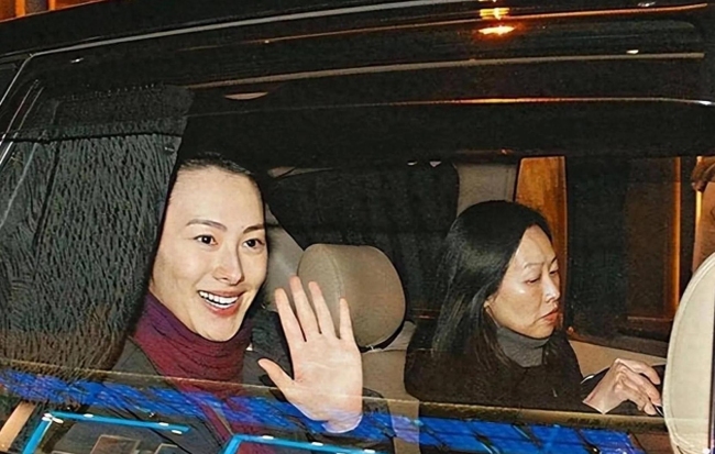 梁洛施李泽楷绯闻再起,有消息称其被李泽楷高调接回家
