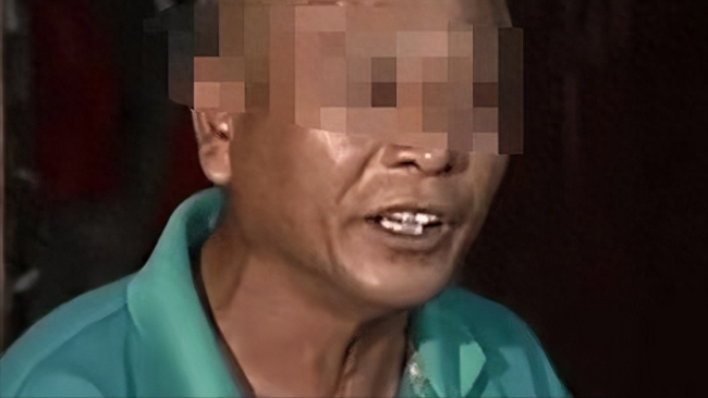 小伙抢烟逃跑时跳河溺亡，家属起诉索赔28万