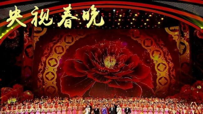 关于董文华的现状？61岁董文华突然现身