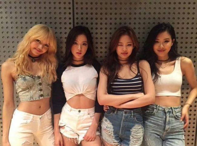 Jennie花50亿韩元购买豪华别墅，YG将公开与Blackpink续约结果