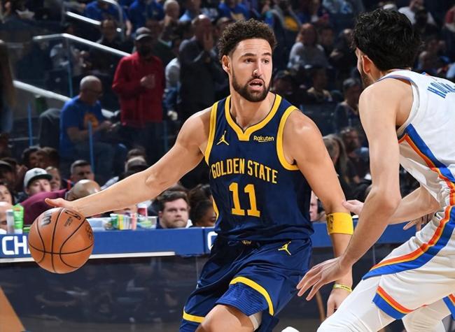 NBA常规赛：汤普森10中1勇士负雷霆吞5连败 库追缺阵佩顿伤退