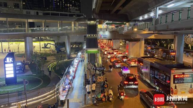 泰国街头发现不同国籍面孔的乞讨者！当地商户：中国籍乞讨者已被警方带走