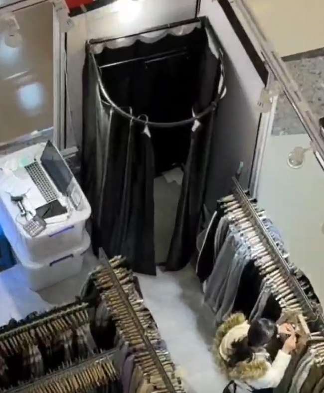 柳州一商场回应试衣间未封顶易走光：正在调查处理当中