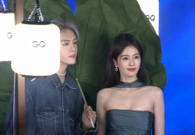 网友吐槽GQ为什么没有主持人 出场设计糟糕透顶成史上最尴尬红毯