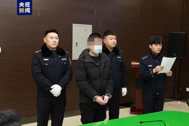 中国警方向韩国移交1名韩国籍红通逃犯