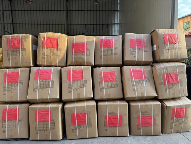 中国国际文化传播中心向青海地震灾区捐赠棉衣等防寒物资