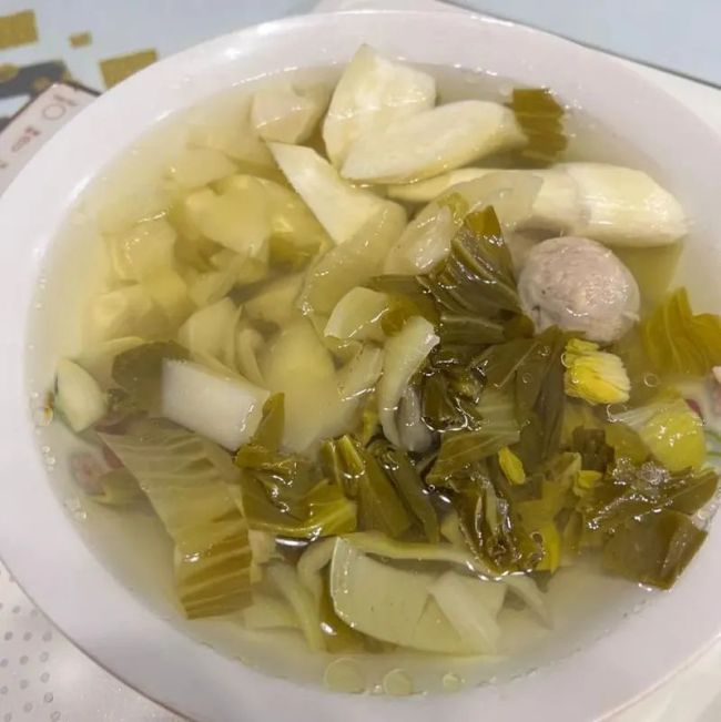 女子连喝大半个月腌菜汤腹泻不止 每天要跑厕所七八次
