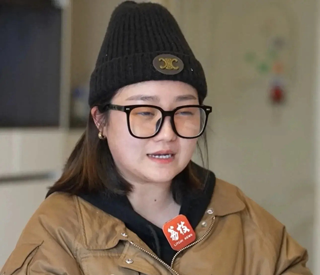 重庆坠亡姐弟母亲哽咽回应被网暴