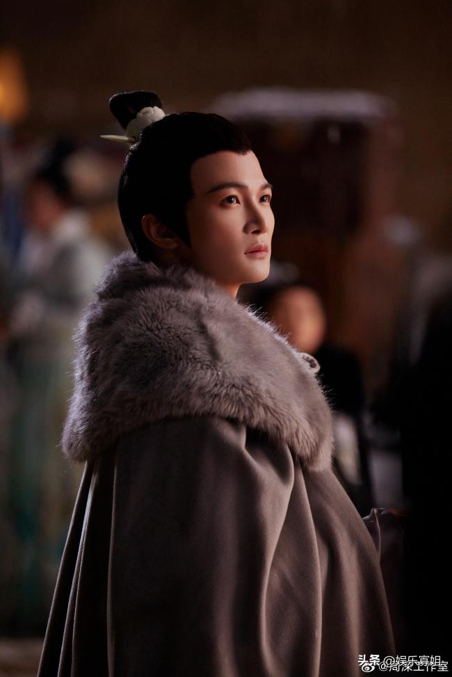 相关报道:周深河南春晚的古装照#河南春晚炸裂##春晚戏装好看吗