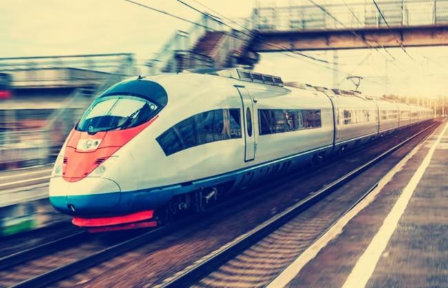 闹大了大爷啥都敢做高铁上抽烟被乘务员及时阻止评论区炸了