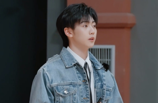 同样接不住戏的还有学员焉栩嘉,9岁就开始拍戏的他,如今也是北京电影