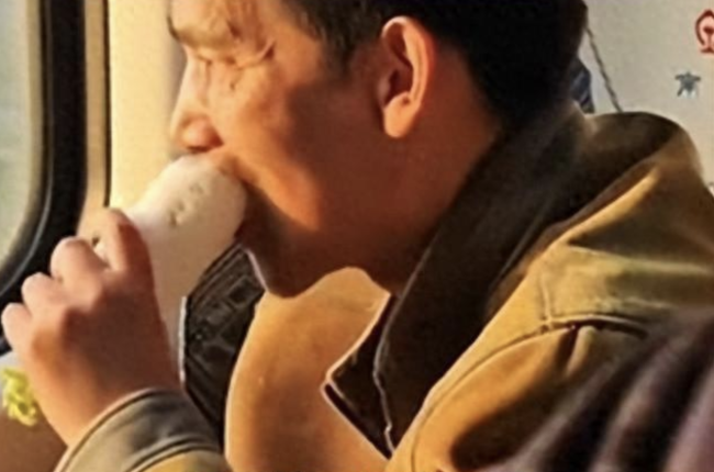 讨薪10年萝卜大叔拒绝网友捐款