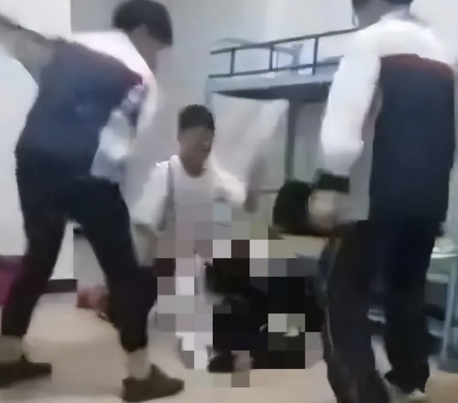 河北邯郸：学生被伤下体家长也有错