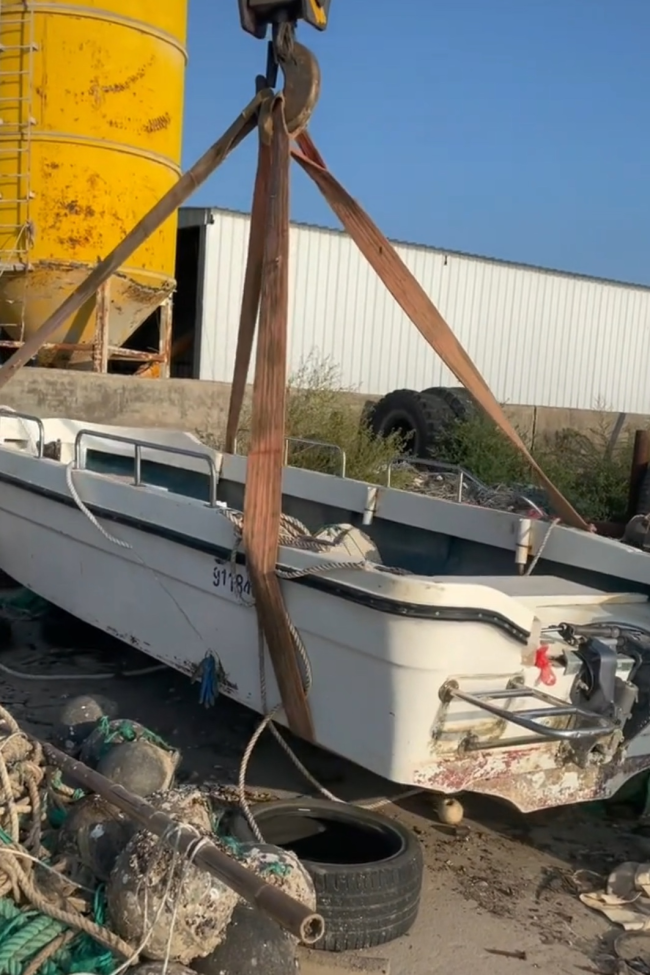 父亲出海捕虾发生意外为父追凶姐妹希望严惩凶手