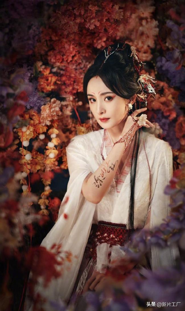 电影火锅杨幂一秒白切黑扮丑失败太美了盖不住