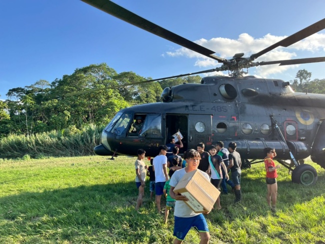 厄瓜多尔一军用直升机坠毁已致8死