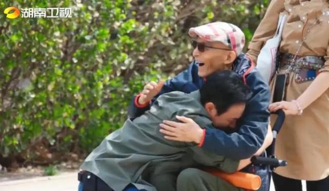 张颂文称早年曾靠翁虹买机票回家 揭秘综艺里的真性情大叔