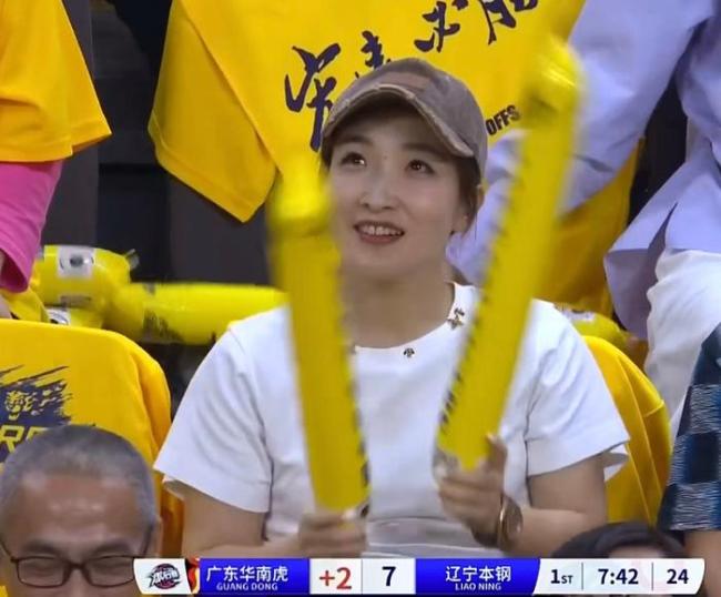 刘诗雯看cba比赛支持广东:遭辽宁球迷网暴 小枣太无辜——体育精神何