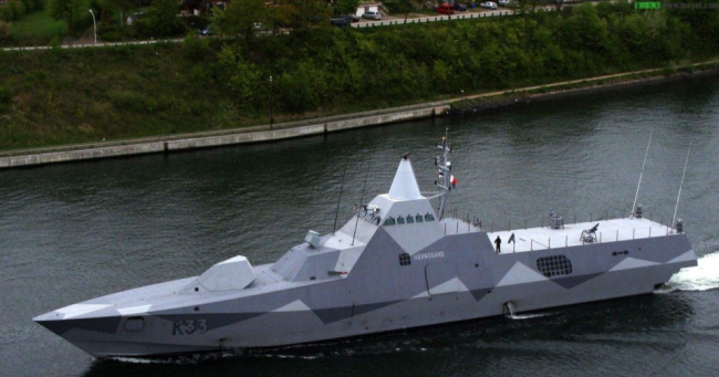 美媒关注中国隐身护卫舰出海试航