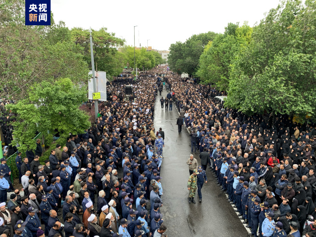 伊朗将为直升机事故罹难者举行五场遗体告别仪式