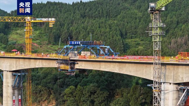 首座连续梁合龙!渝万高铁最新进展来了