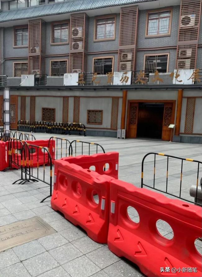 网友实拍禁电动车后的三元里村街道 景象引热议