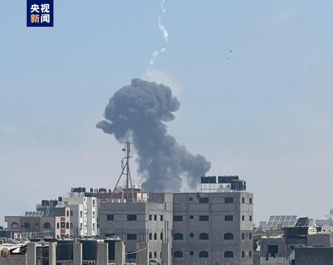 以军空袭加沙地带中部 已致超80人死亡