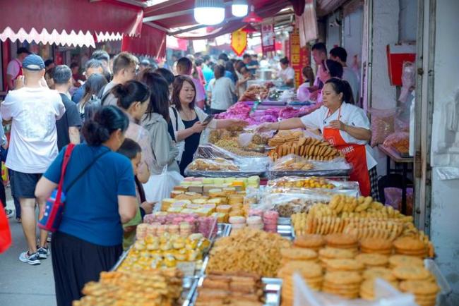 山西运城：早市里升腾的烟火气，端午节前的美食盛宴