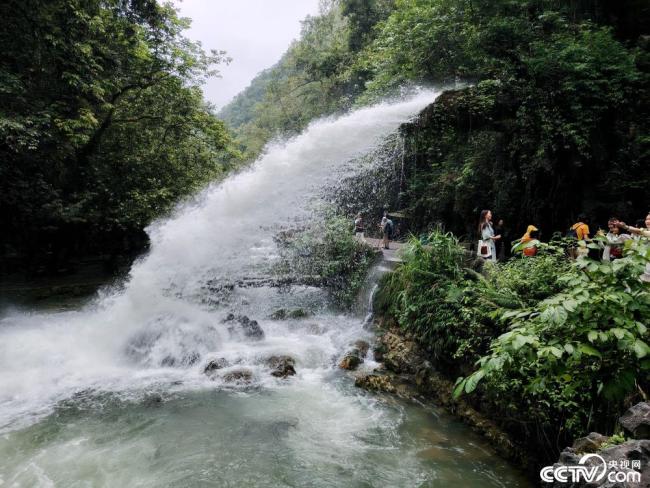 贵州荔波：山水美景醉游人