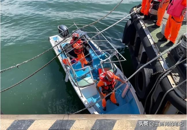 邱毅谈大陆单艇赴台：如入无人之境，台海防似豆腐渣防线