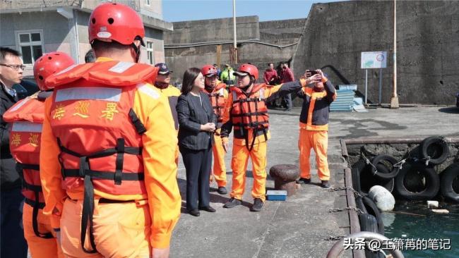 邱毅谈大陆单艇赴台：如入无人之境，台海防似豆腐渣防线