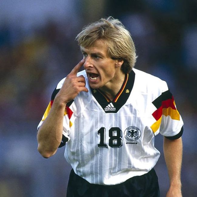 欧洲杯读秒倒计时 德国队历届球衣大盘点 绿茵传奇与时尚演变