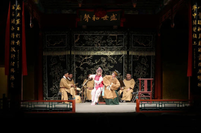 永嘉昆曲表演及音乐特点分享会在北京正乙祠戏楼举行。