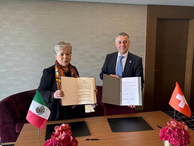 墨西哥同意由瑞士保护该国在厄瓜多尔的外交资产