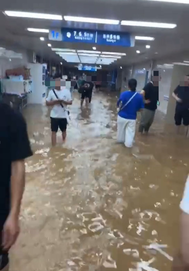 广西桂林暴雨一医院住院部进水 院方回应：已停电 正在排水 洪水致紧急防汛期