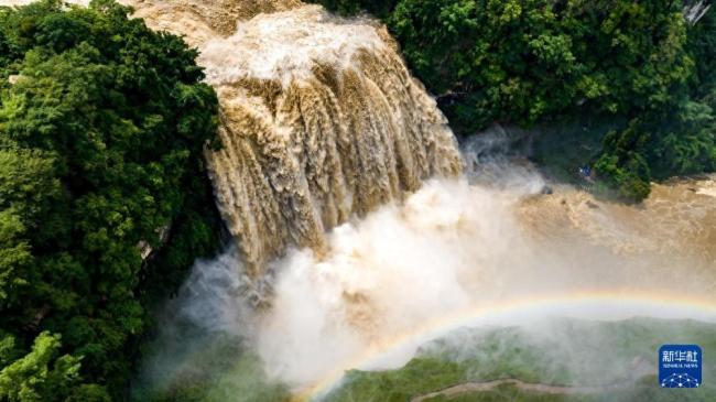 贵州黄果树瀑布迎来2024年最大水量