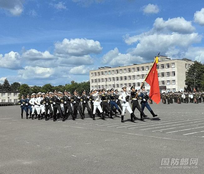 解放军仪仗分队将参加白俄阅兵活动 庆祝解放80周年