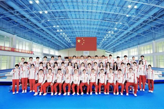 中国游泳队，出征！