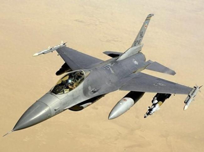 俄方：击落首架F-16者奖1500万卢布