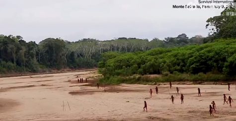 秘鲁亚马逊发现未接触人类部落 为躲避伐木者秘鲁原始部落被迫露面