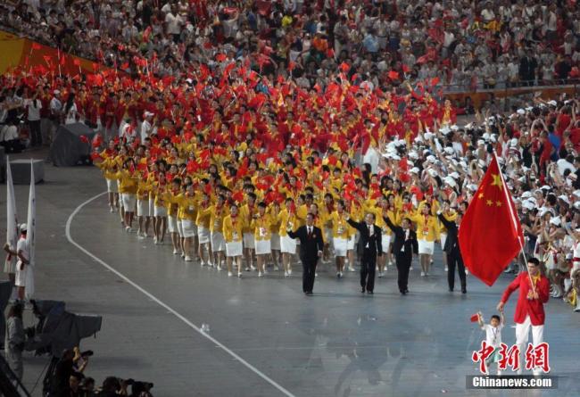 盘点往届中国奥运代表团的旗手 致敬荣耀与责任担当