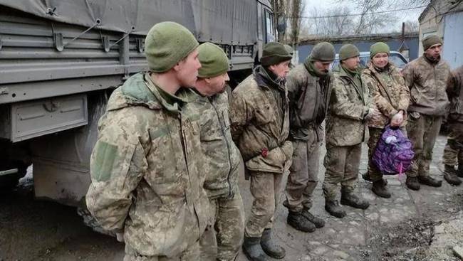 美媒：乌前线士兵平均年龄已达46岁