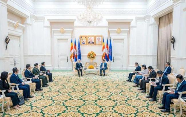 汪文斌大使拜会柬埔寨首相洪玛奈 深化中柬合作新篇章